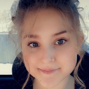 Meet your Posher, Mia